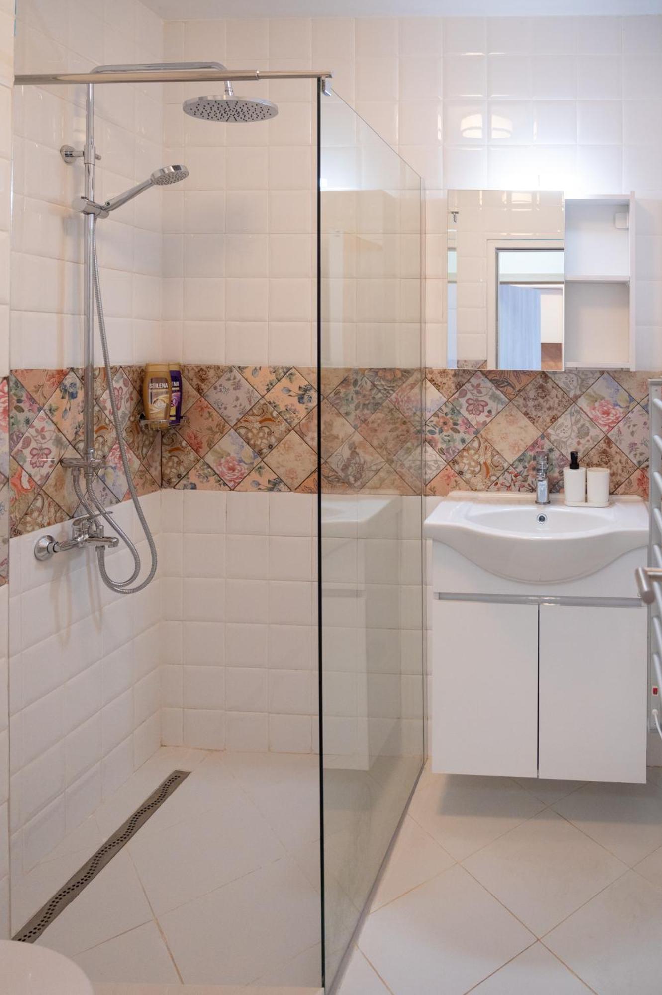 Sunny 1Bdr Apartment Near Center Sofia Ngoại thất bức ảnh