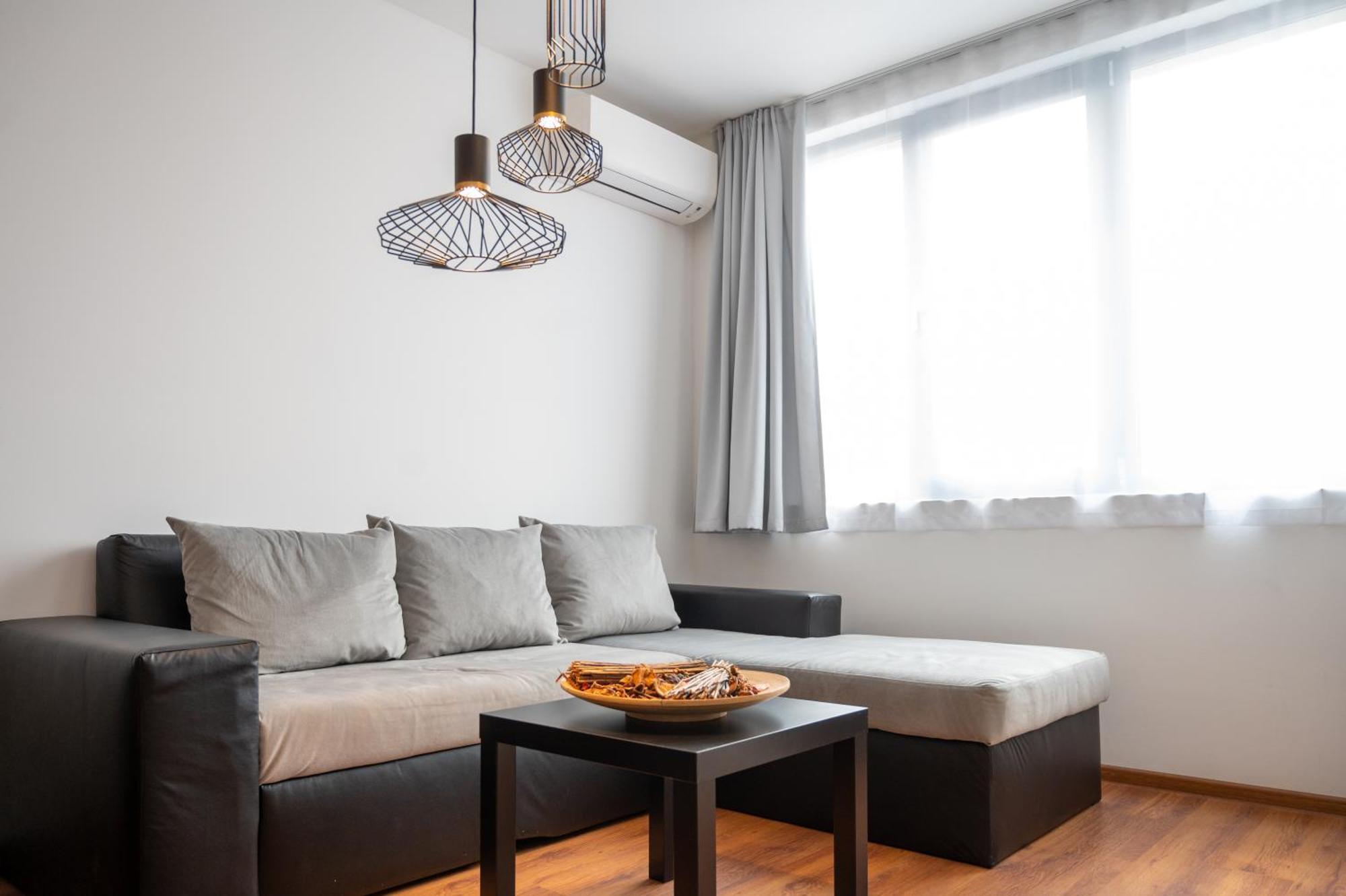 Sunny 1Bdr Apartment Near Center Sofia Ngoại thất bức ảnh