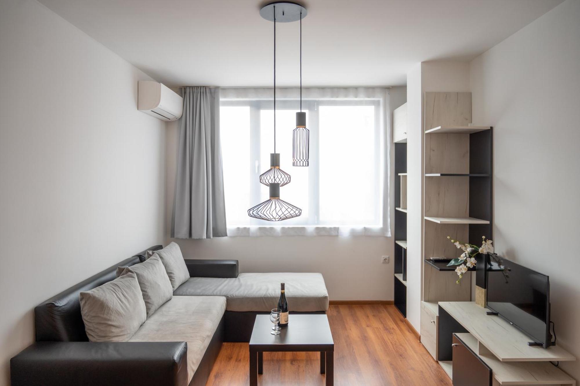 Sunny 1Bdr Apartment Near Center Sofia Ngoại thất bức ảnh