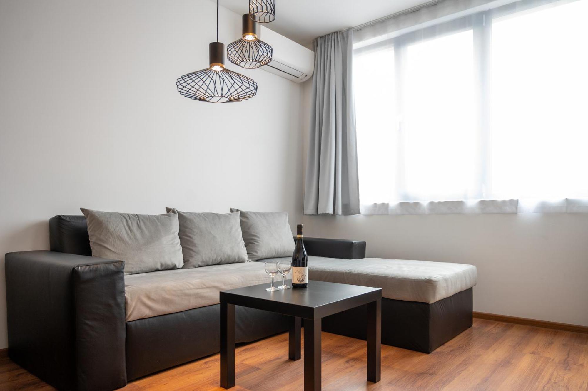 Sunny 1Bdr Apartment Near Center Sofia Ngoại thất bức ảnh